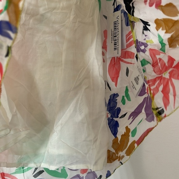 Velvet by Graham & Spencer Lucia Flutter Sleeve Top multi size small new w tag - Picture 11 of 12